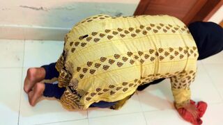 Arab Hot Maid Stuck: Please Hurry Up & Fuck My Big Ass Then Get Me Out Of Under Bed