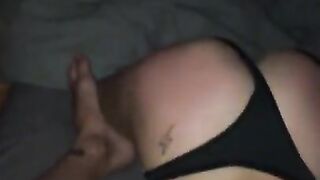 Девочка азиатка не умеет делать минет но все же делает его