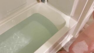 First Bath In a Long Time Is So Relaxing (No Cum, Just Comfy Warm Feels)
